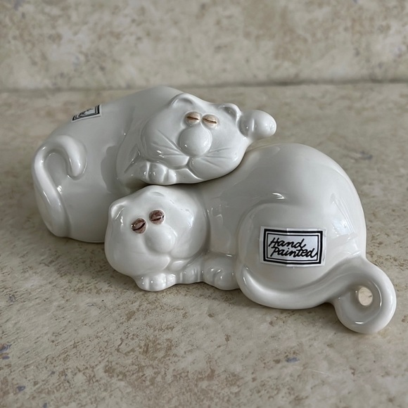 Fitz and Floyd Salt and Pepper Shaker Lazy Kitty Cats - Picture 8 of 8